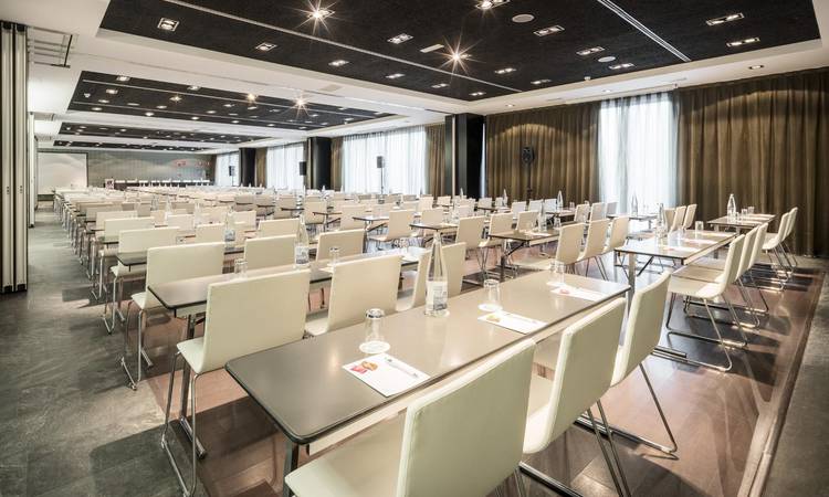 Präsentation-Salon Hotel ILUNION Atrium Madrid Präsentation-Salon Hotel ILUNION Atrium Madrid